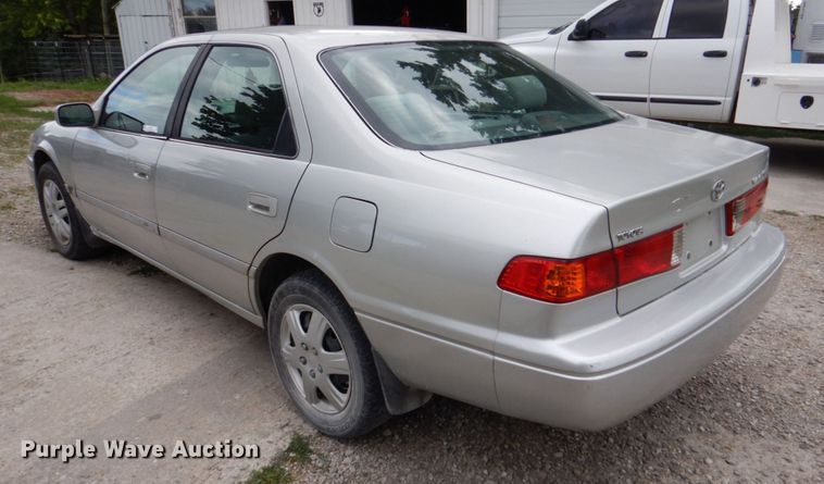 image for item MF9160 2001 Toyota Camry LE