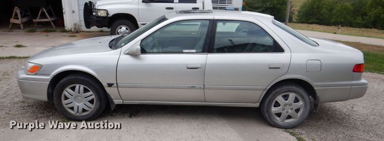 image for item MF9160 2001 Toyota Camry LE