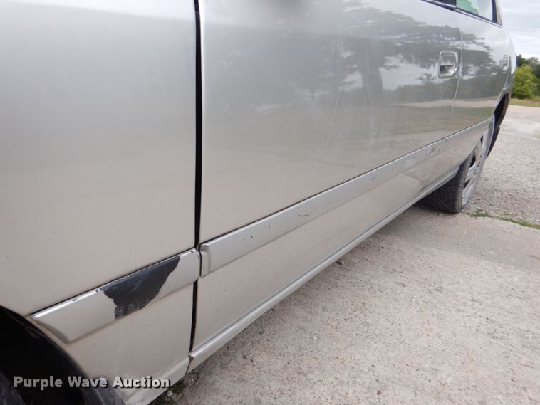 image for item MF9160 2001 Toyota Camry LE