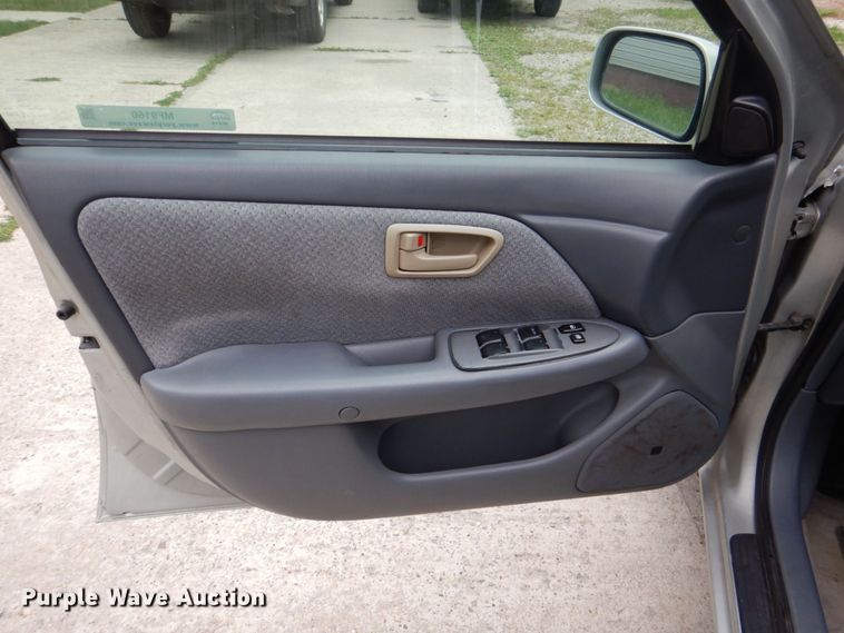 image for item MF9160 2001 Toyota Camry LE