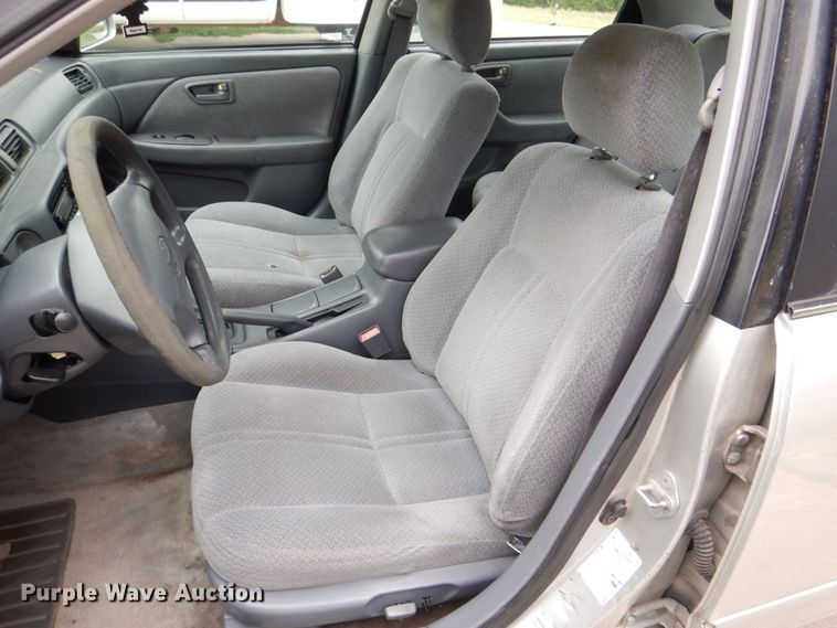 image for item MF9160 2001 Toyota Camry LE