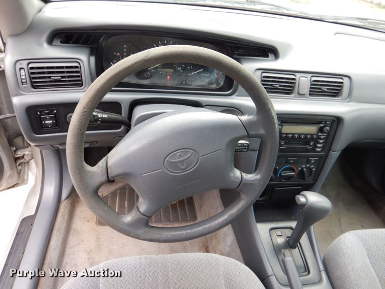 image for item MF9160 2001 Toyota Camry LE