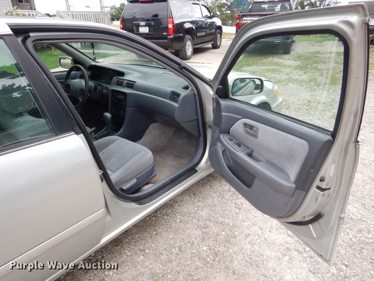 image for item MF9160 2001 Toyota Camry LE