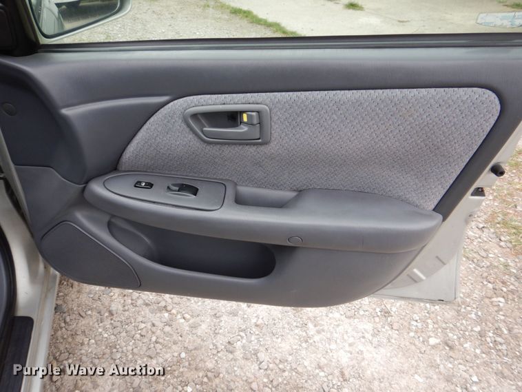 image for item MF9160 2001 Toyota Camry LE