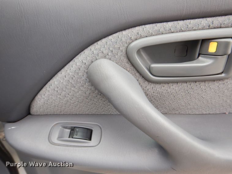 image for item MF9160 2001 Toyota Camry LE