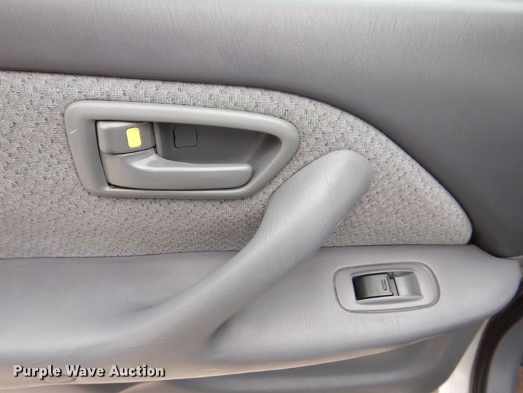 image for item MF9160 2001 Toyota Camry LE