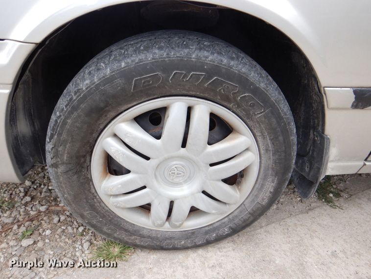 image for item MF9160 2001 Toyota Camry LE