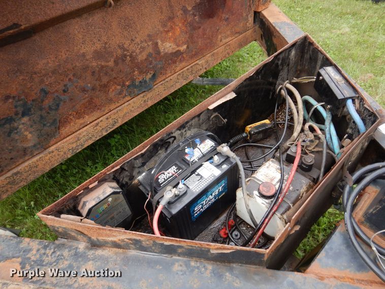 image for item MF9743 2015 PJ Trailers  dump trailer