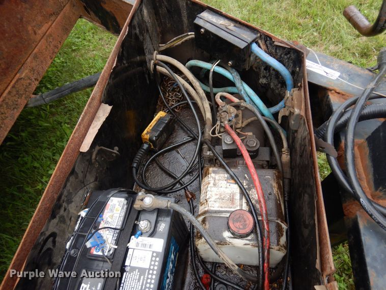 image for item MF9743 2015 PJ Trailers  dump trailer