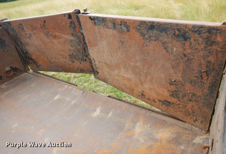 image for item MF9743 2015 PJ Trailers  dump trailer