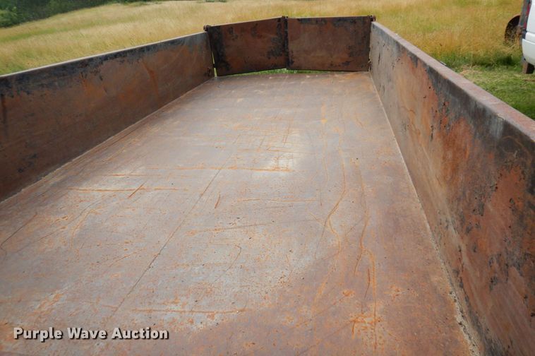 image for item MF9743 2015 PJ Trailers  dump trailer