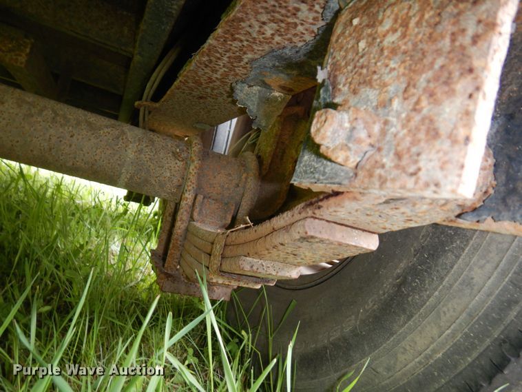 image for item MF9743 2015 PJ Trailers  dump trailer