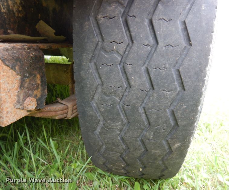 image for item MF9743 2015 PJ Trailers  dump trailer