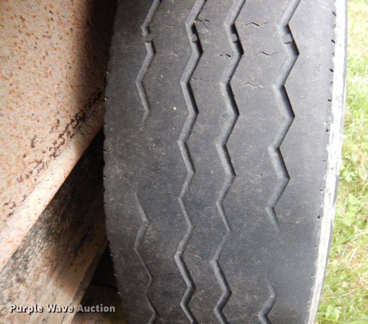 image for item MF9743 2015 PJ Trailers  dump trailer