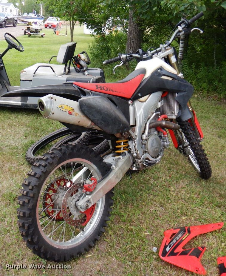 image for item MF9744 2004 Honda CRF450R  motorcycle