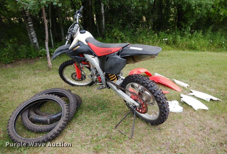 image for item MF9744 2004 Honda CRF450R  motorcycle