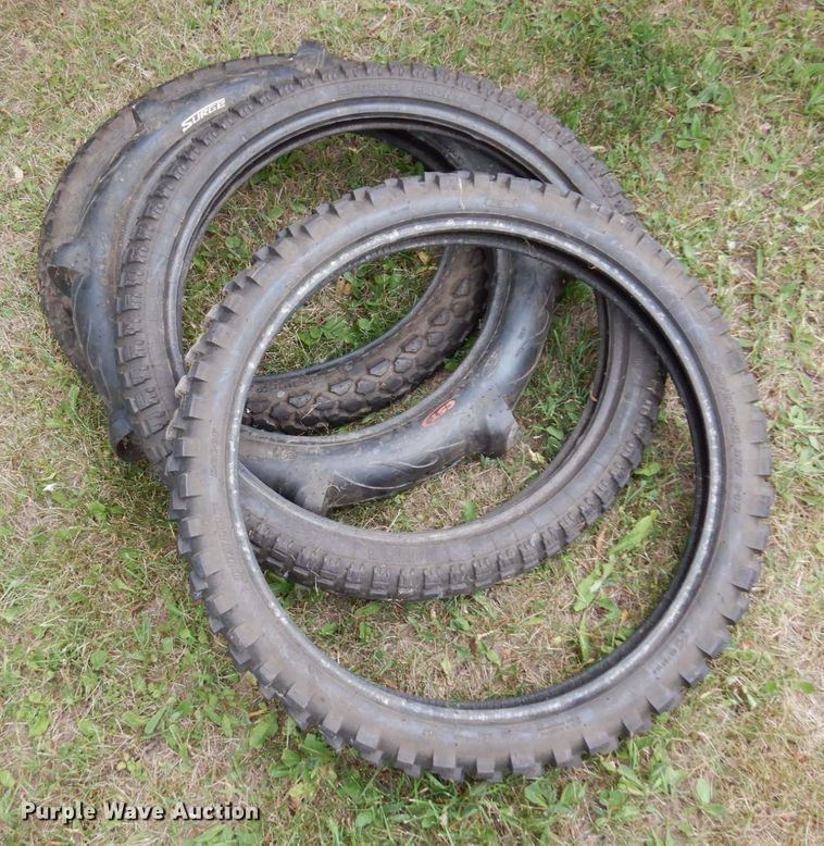 image for item MF9744 2004 Honda CRF450R  motorcycle