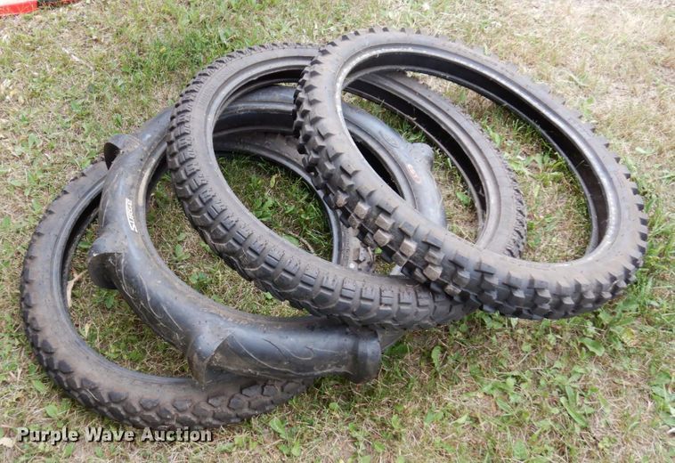 image for item MF9744 2004 Honda CRF450R  motorcycle