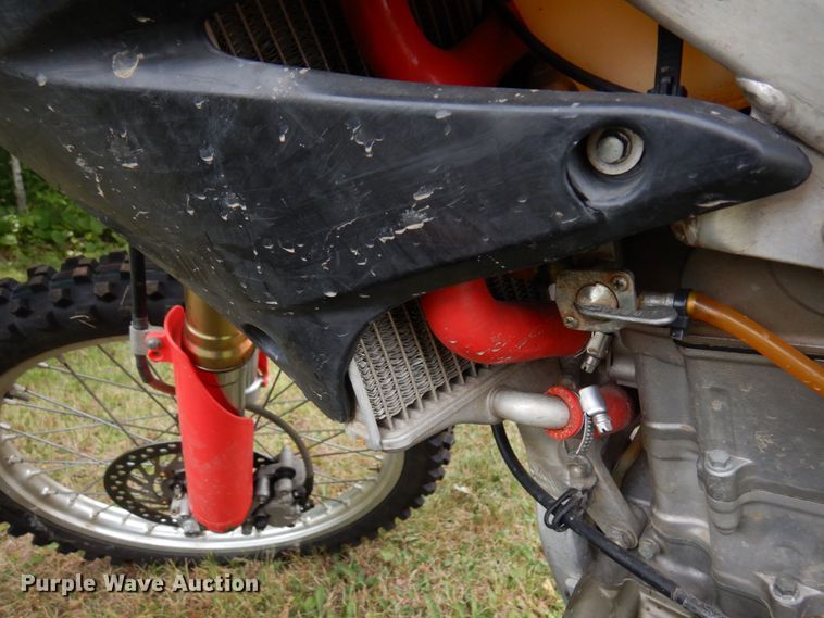 image for item MF9744 2004 Honda CRF450R  motorcycle