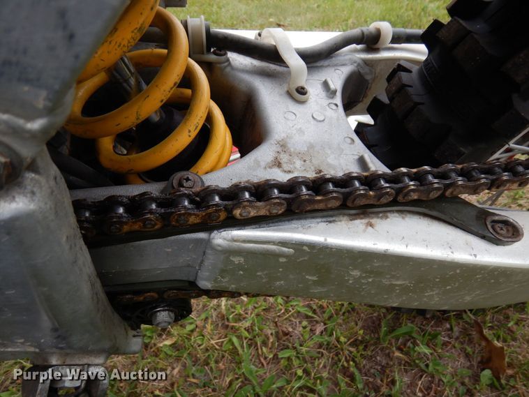 image for item MF9744 2004 Honda CRF450R  motorcycle