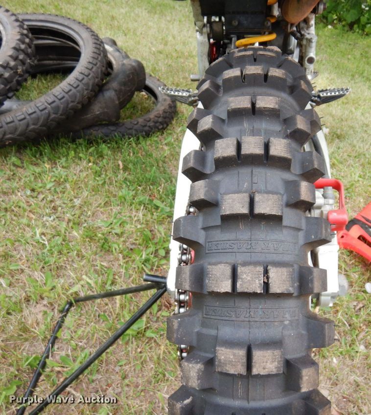 image for item MF9744 2004 Honda CRF450R  motorcycle