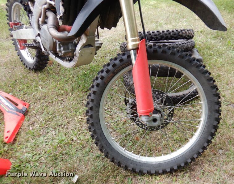 image for item MF9744 2004 Honda CRF450R  motorcycle