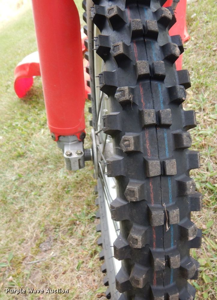 image for item MF9744 2004 Honda CRF450R  motorcycle