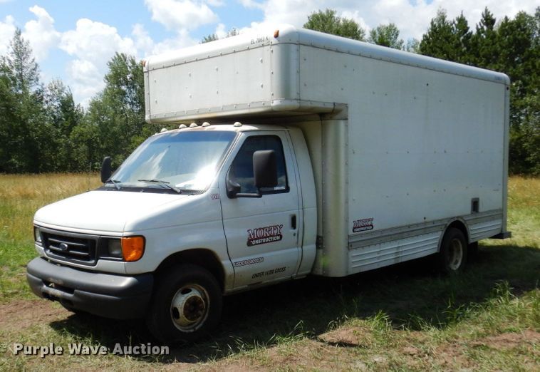 image for item MF9757 2006 Ford E350  box truck