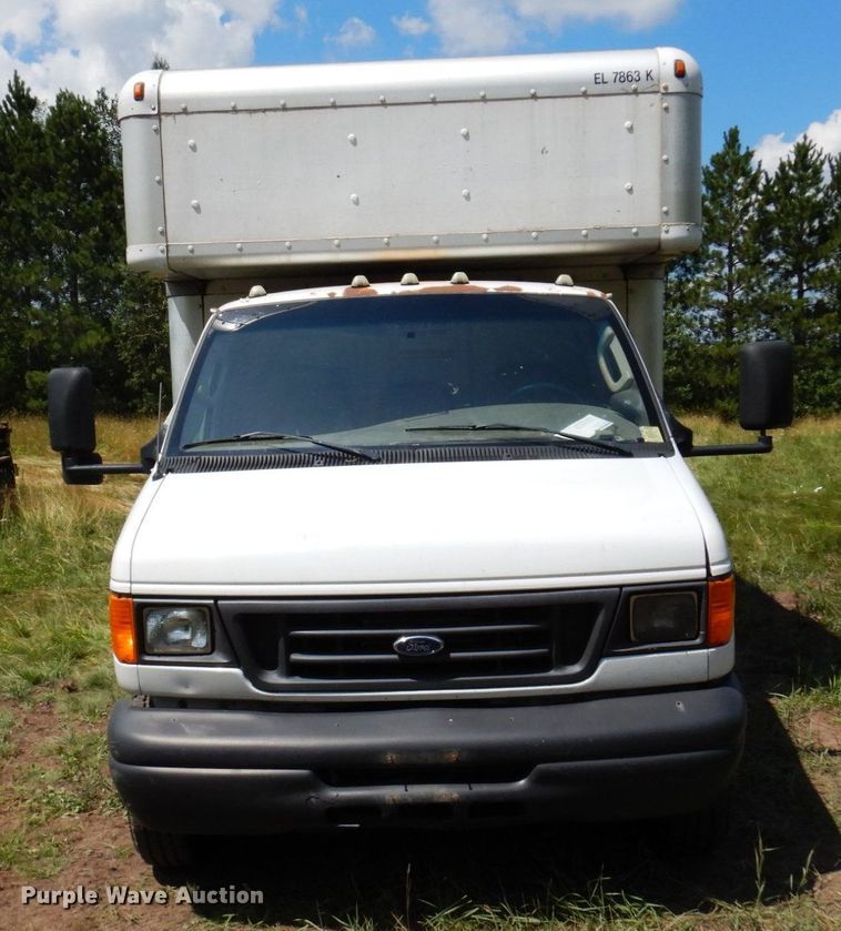 image for item MF9757 2006 Ford E350  box truck