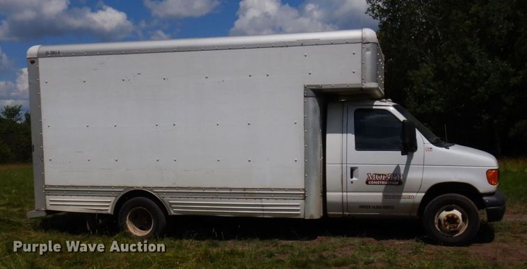 image for item MF9757 2006 Ford E350  box truck