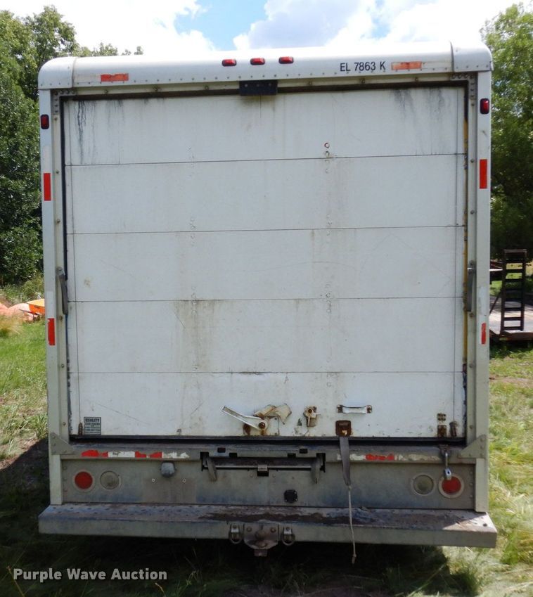 image for item MF9757 2006 Ford E350  box truck