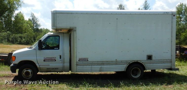 image for item MF9757 2006 Ford E350  box truck