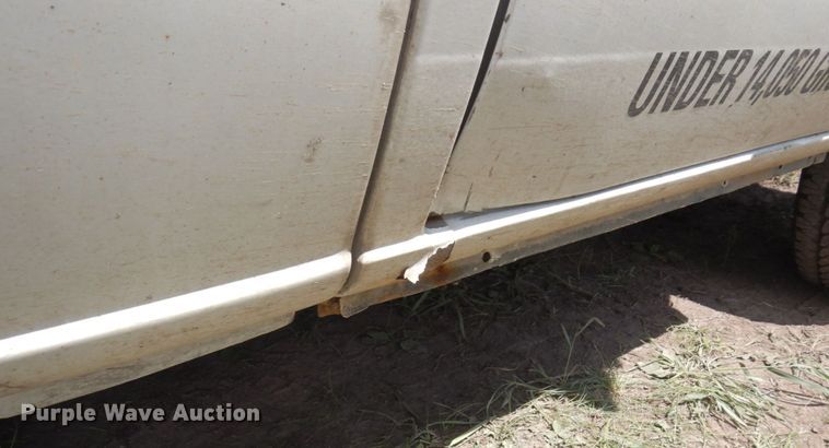 image for item MF9757 2006 Ford E350  box truck