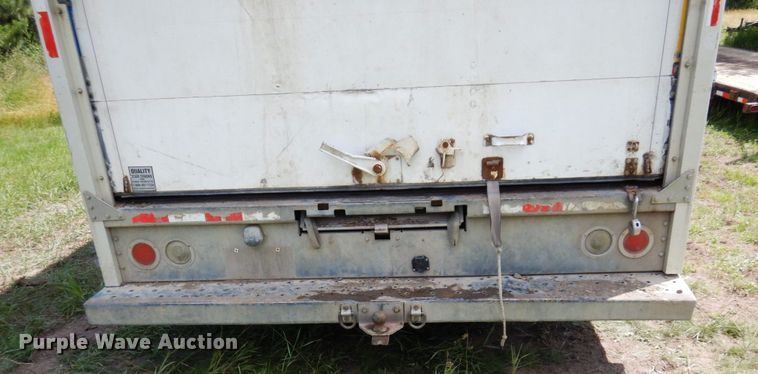 image for item MF9757 2006 Ford E350  box truck