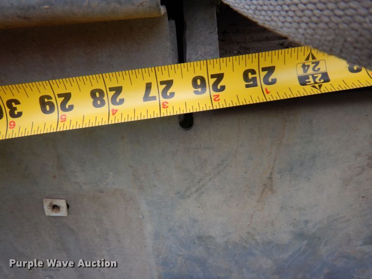 image for item MF9757 2006 Ford E350  box truck