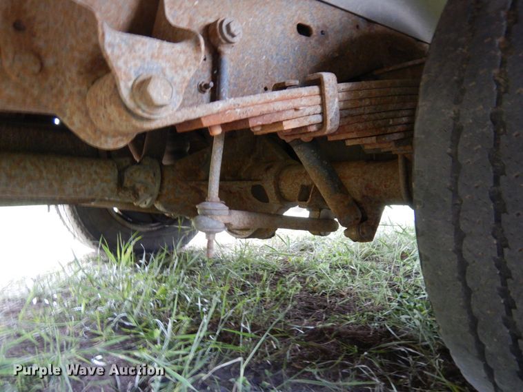 image for item MF9757 2006 Ford E350  box truck