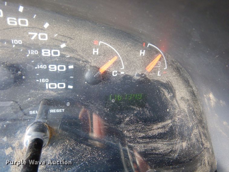 image for item MF9757 2006 Ford E350  box truck