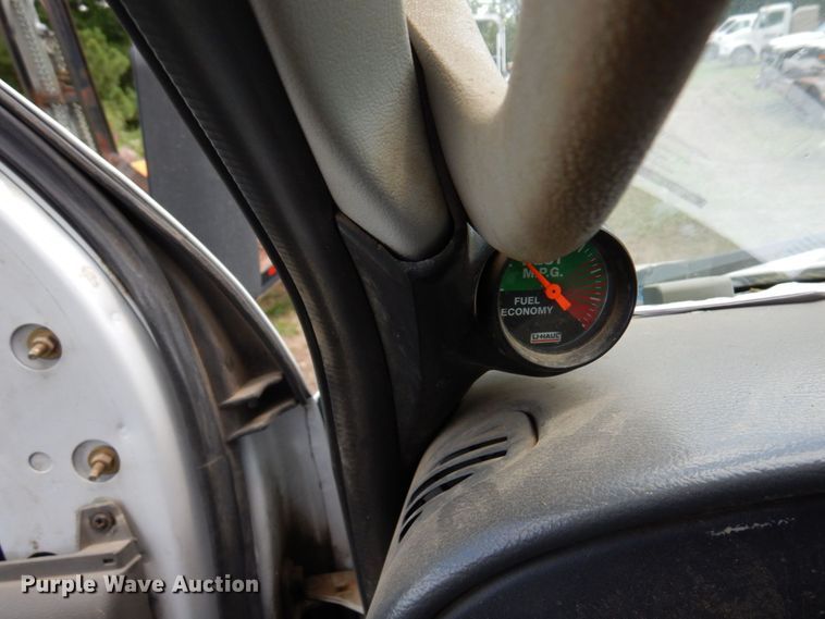 image for item MF9757 2006 Ford E350  box truck