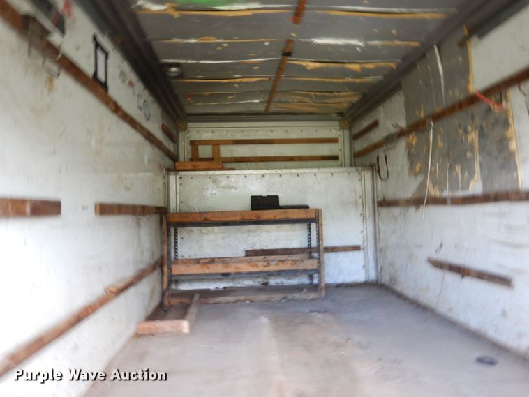 image for item MF9757 2006 Ford E350  box truck