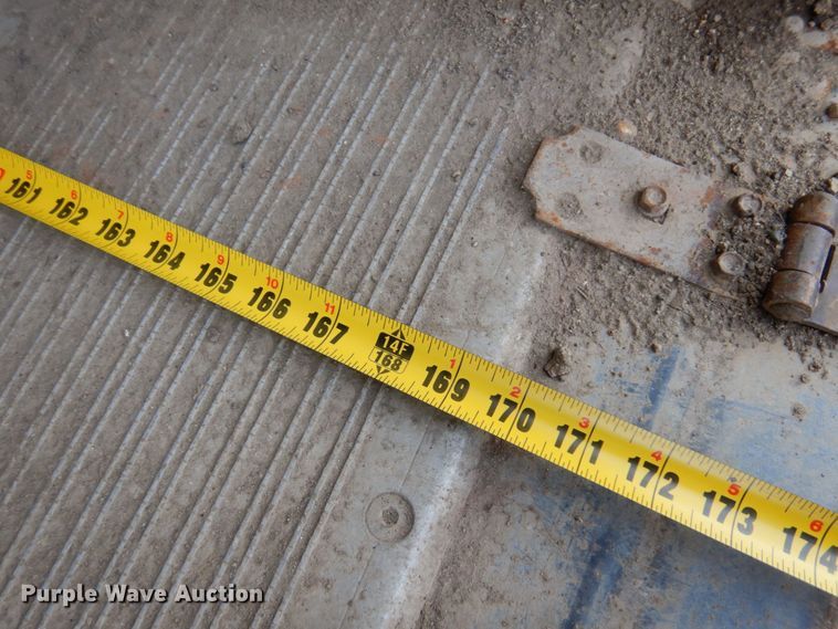 image for item MF9757 2006 Ford E350  box truck