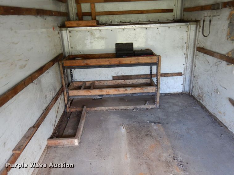 image for item MF9757 2006 Ford E350  box truck