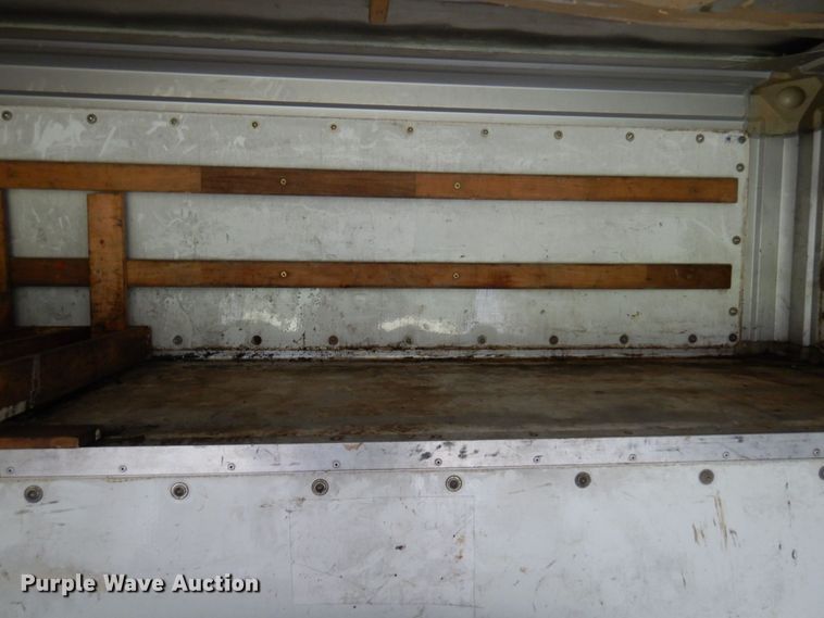 image for item MF9757 2006 Ford E350  box truck