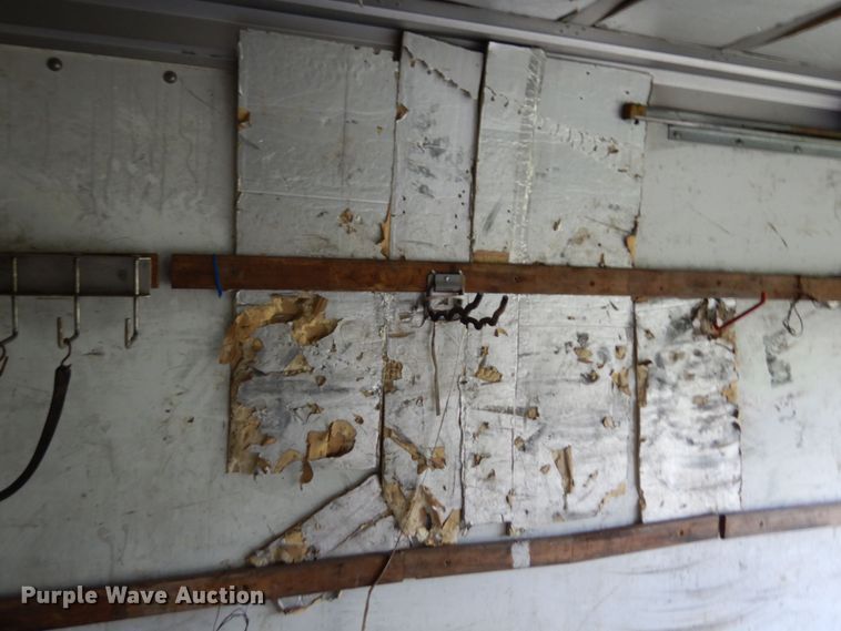 image for item MF9757 2006 Ford E350  box truck