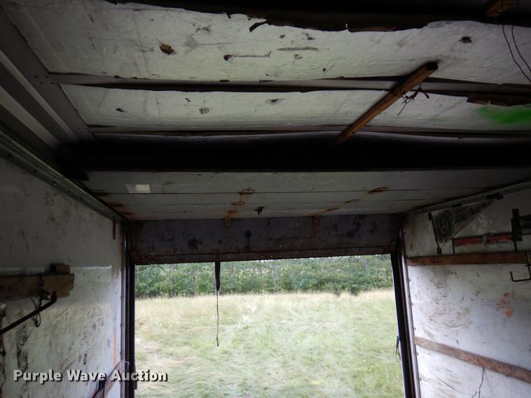 image for item MF9757 2006 Ford E350  box truck