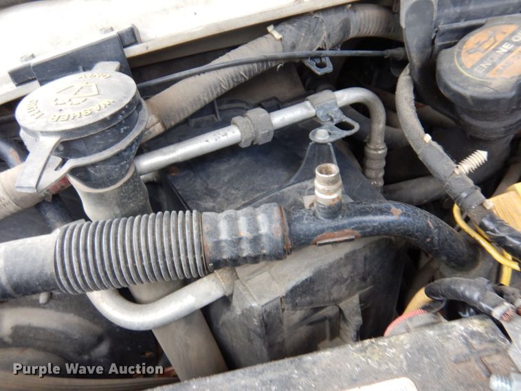 image for item MF9757 2006 Ford E350  box truck