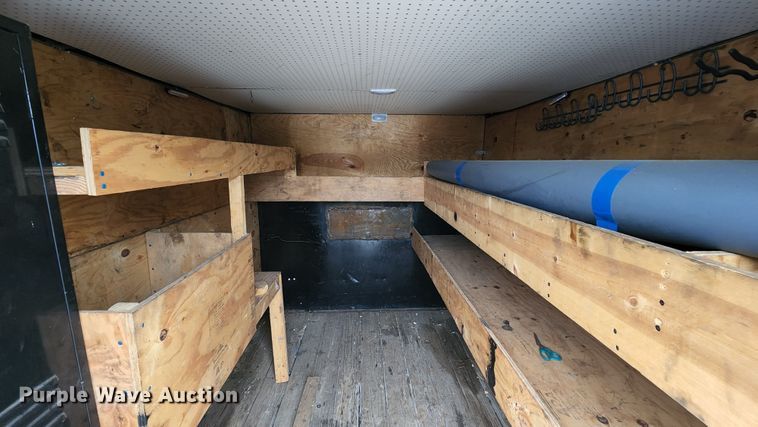 image for item MK9059 2006 Ford LCF 550  flatbed truck