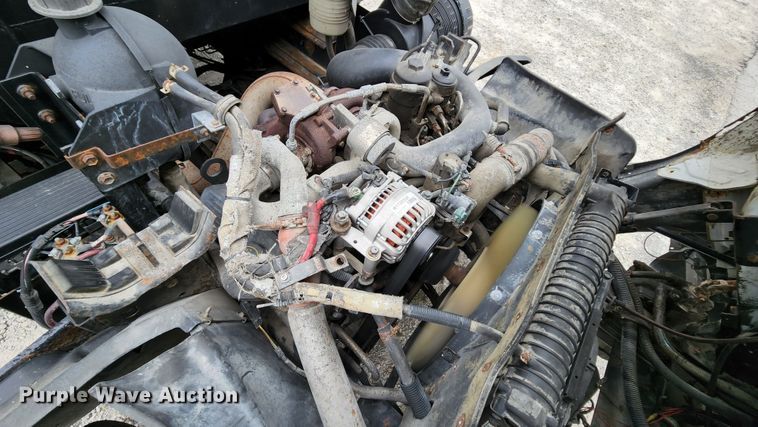 image for item MK9059 2006 Ford LCF 550  flatbed truck