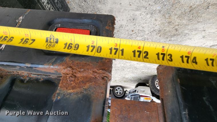 image for item MK9060 2003 Ford F550 Super Duty XL  flatbed truck