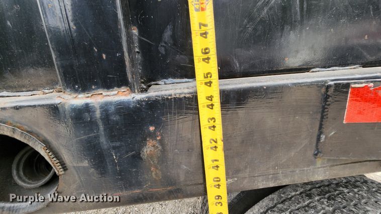 image for item MK9060 2003 Ford F550 Super Duty XL  flatbed truck