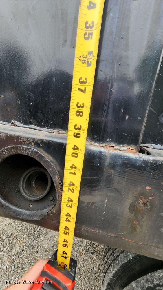 image for item MK9060 2003 Ford F550 Super Duty XL  flatbed truck